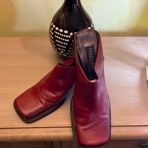 Kenneth Cole REACTION Burgundy Mules Size 7.5